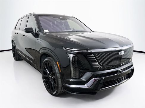 Used 2026 Cadillac Vistiq Platinum w/ LPO, Floor Liner Package image 36