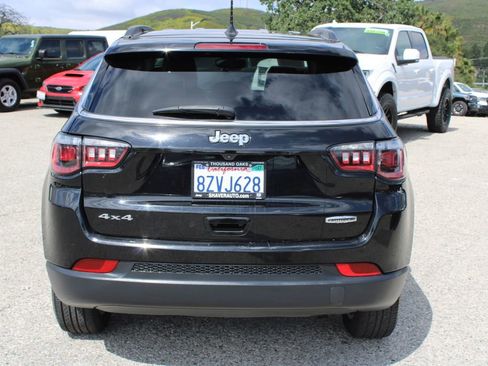 Used 2022 Jeep Compass Latitude image 5