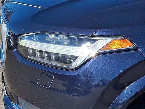 Used 2017 Volvo XC90 T6 Inscription w/ Vision Package image 30