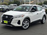 Used 2025 Nissan Kicks Play S image 2