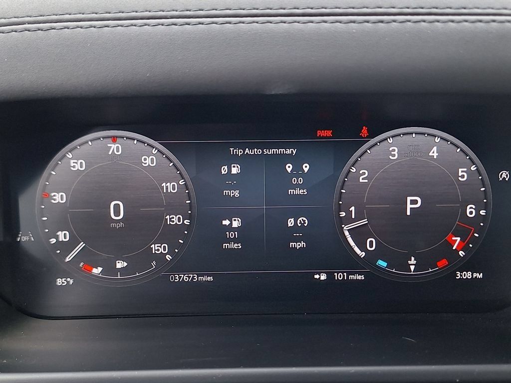 Used 2025 Land Rover Defender 110 S AWD/4WD image 19