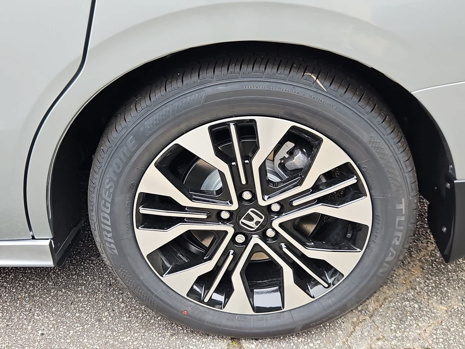 New 2026 Honda Odyssey Elite image 7