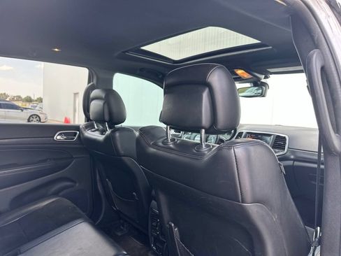 Used 2018 Jeep Grand Cherokee Altitude AWD/4WD image 29