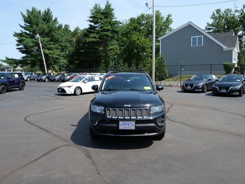 Used 2017 Jeep Compass High Altitude AWD/4WD image 3