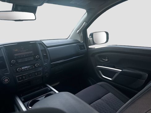 Used 2023 Nissan Titan SV w/ SV Convenience Package RWD image 22