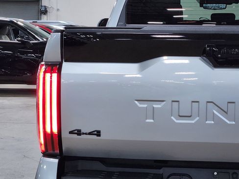 Used 2024 Toyota Tundra Platinum AWD/4WD image 20