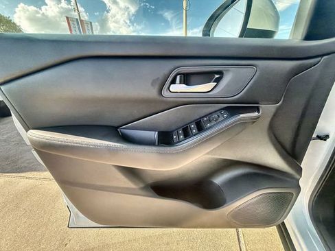 Used 2026 Nissan Rogue SV FWD image 21