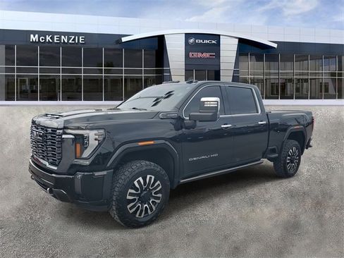 Used 2024 GMC Sierra 3500 Denali Ultimate image 2