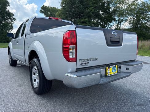 Used 2012 Nissan Frontier S w/ S Preferred Pkg RWD image 3