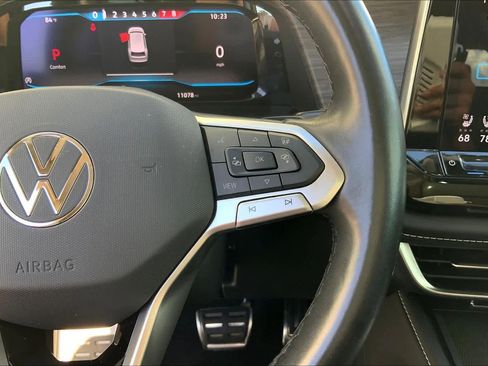 Used 2024 Volkswagen Atlas SEL Premium R-Line image 26