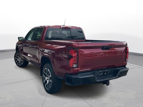 Used 2024 Chevrolet Colorado Z71 w/ Z71 Convenience Package 2 AWD/4WD image 8