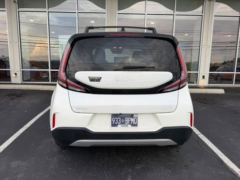Used 2024 Kia Soul LX w/ Option Group 015 FWD image 6