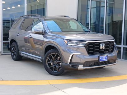 Used 2025 Honda Pilot Touring