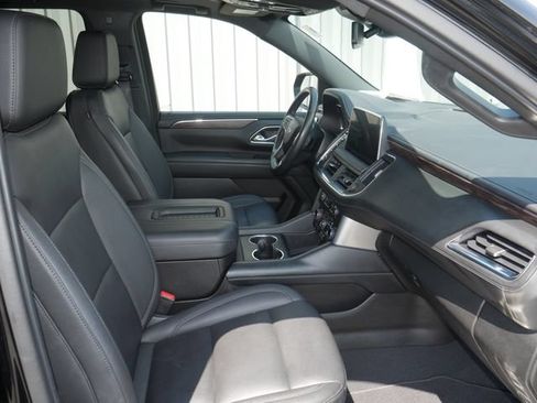 Used 2023 Chevrolet Suburban Z71 w/ Luxury Package AWD/4WD image 27