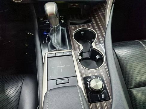 Used 2020 Lexus RX 350L Luxury w/ Accessory Package FWD image 12