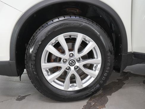 Used 2020 Nissan Rogue S AWD/4WD image 30
