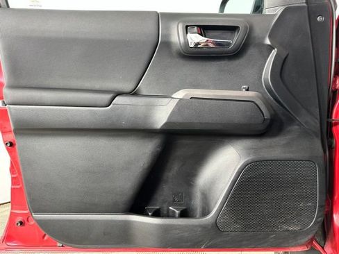 Used 2017 Toyota Tacoma 4x4 Double Cab image 25