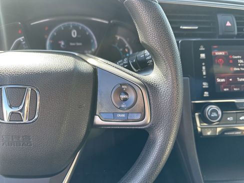 Used 2018 Honda Civic EX image 10