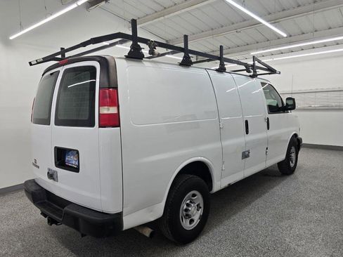 Used 2018 Chevrolet Express 2500 w/ Enhanced Convenience Package RWD image 6