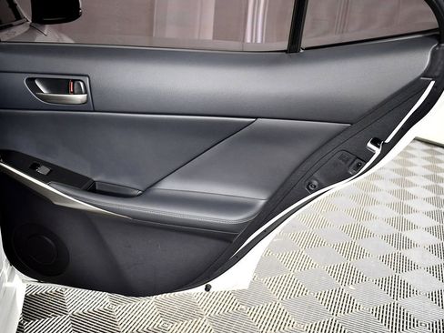 Used 2020 Lexus IS 300 image 30