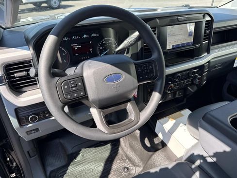 New 2026 Ford F550 4x4 Crew Cab image 13