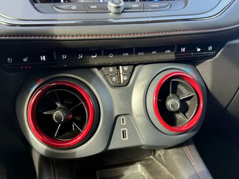 Used 2020 Chevrolet Blazer RS image 21