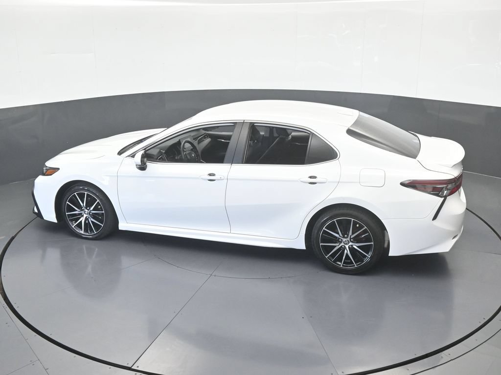 Used 2022 Toyota Camry SE w/ Convenience Package FWD image 48