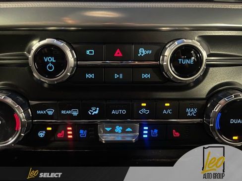 Used 2025 Ford F150 Lariat w/ Equipment Group 501A Mid AWD/4WD image 15