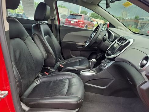 Used 2019 Chevrolet Sonic Premier FWD image 30
