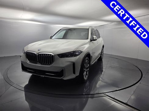 Certified 2024 BMW X5 xDrive40i image 3