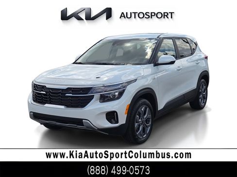 Certified 2026 Kia Seltos LX FWD image 1