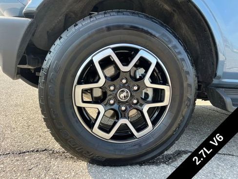 Used 2025 Ford Bronco Outer Banks AWD/4WD image 17