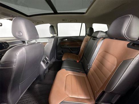 Used 2022 Volkswagen Atlas SEL Premium AWD/4WD image 34