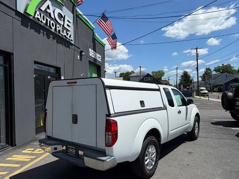 Used 2015 Nissan Frontier SV AWD/4WD image 5