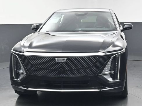 Used 2024 Cadillac Lyriq Tech w/ Driver Assist Package AWD/4WD image 48