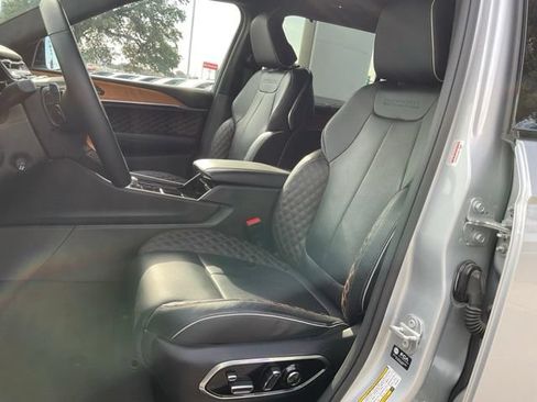 Used 2023 Jeep Grand Cherokee L Summit AWD/4WD image 15