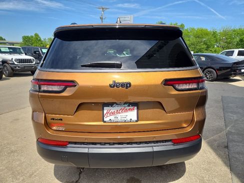New 2026 Jeep Grand Cherokee L Limited w/ Limited Altitude Package AWD/4WD image 47