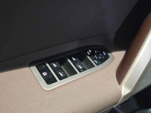 New 2026 BMW iX xDrive60 w/ Executive Package image 24