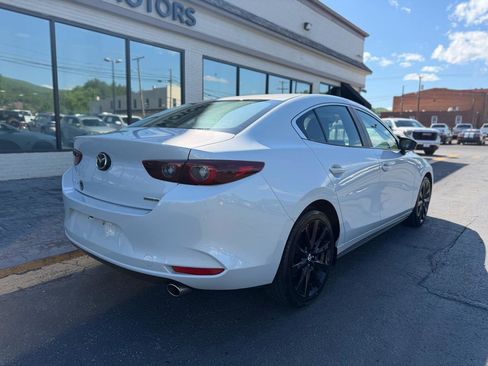 Used 2024 MAZDA MAZDA3 s FWD image 3