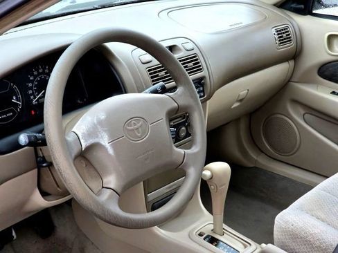 Used 2000 Toyota Corolla CE image 11
