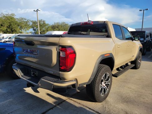 Used 2024 GMC Canyon AT4 w/ AT4 Premium Package AWD/4WD image 3