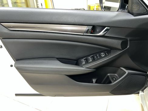 Used 2022 Honda Accord Sport image 5