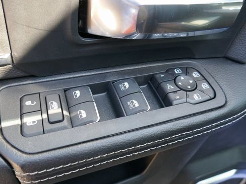 New 2026 RAM 2500 Laramie w/ Night Edition AWD/4WD image 17