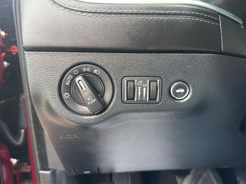 Used 2018 Dodge Charger GT AWD/4WD image 27