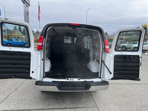 Used 2020 GMC Savana 2500 w/ Driver Convenience Package RWD image 7