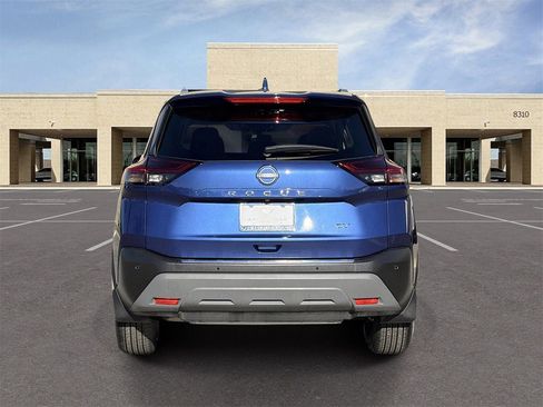 Used 2023 Nissan Rogue SV w/ SV Premium B Package image 6