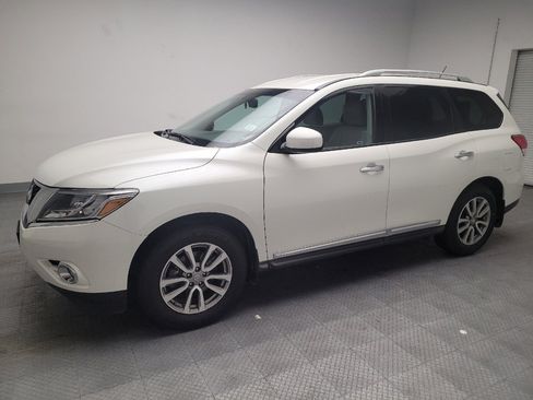 Used 2015 Nissan Pathfinder SL w/ Trailer Tow Package image 2
