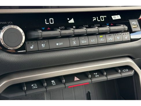 New 2026 Toyota Tundra Limited AWD/4WD image 22