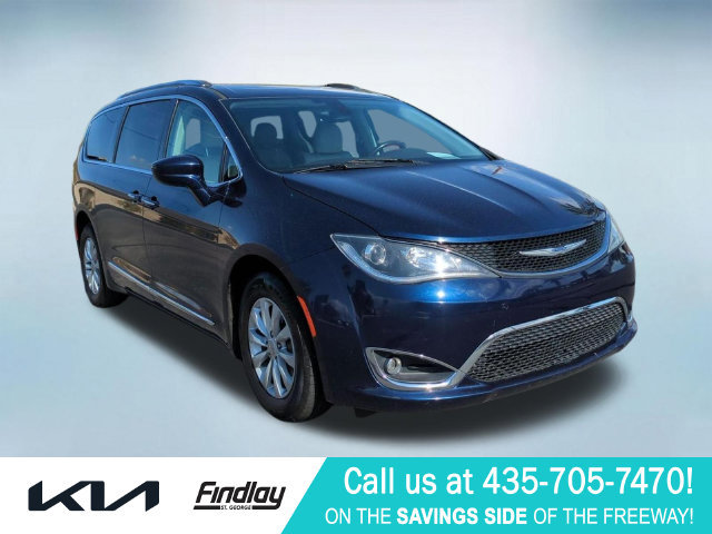 Used 2017 Chrysler Pacifica Touring-L Plus FWD image 9