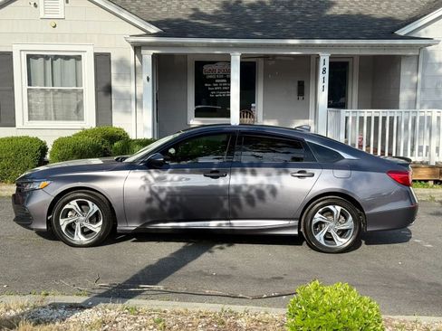 Used 2019 Honda Accord EX image 3